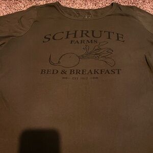 Dark green Schrute Farms torrid tshirt size 3
